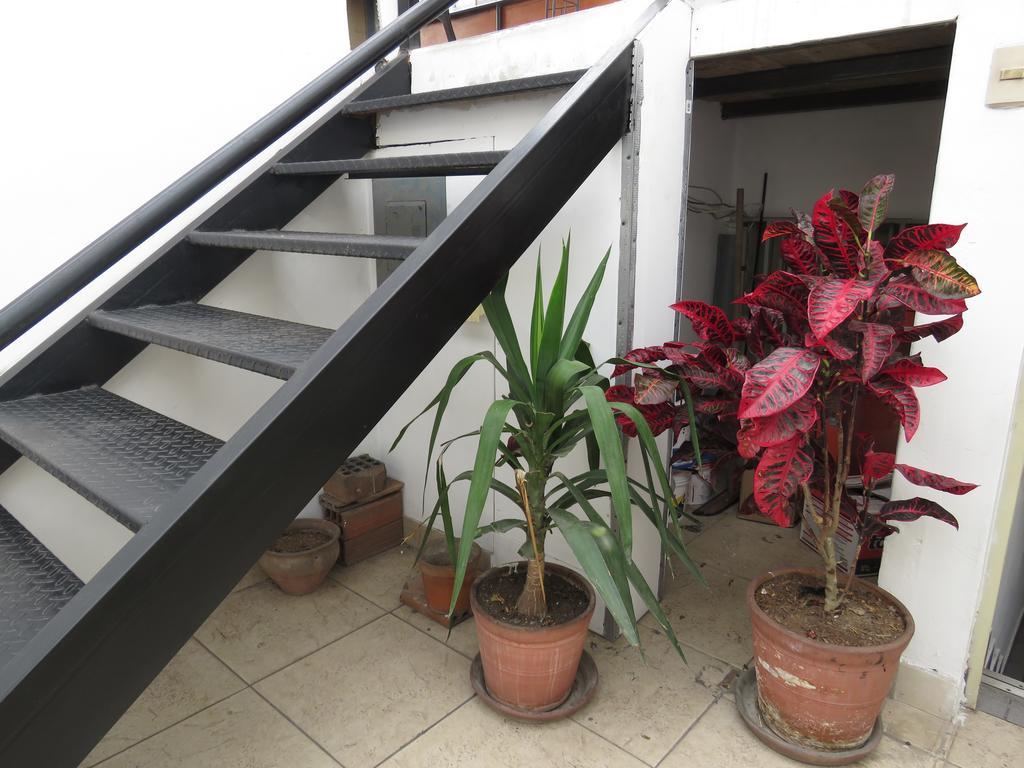 Casa Hualpa Hostel Lima Exteriör bild