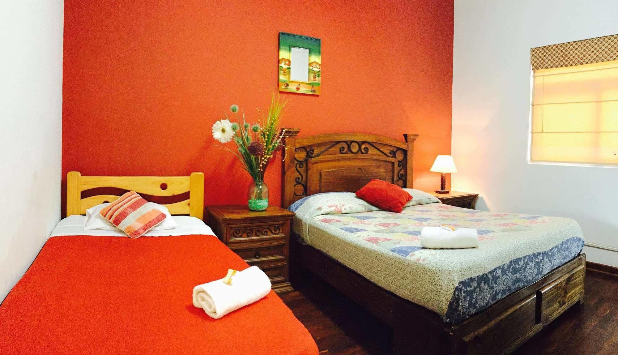 Casa Hualpa Hostel Lima Exteriör bild