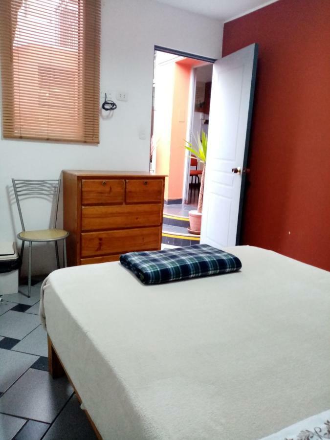 Casa Hualpa Hostel Lima Exteriör bild